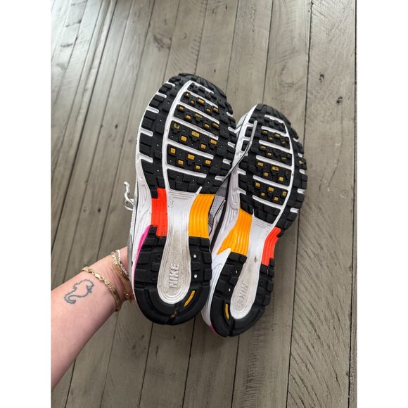 Nike Womens P-6000 'Laser Fuchsia' Sneakers Shoes Size 7.5 - Picture 6 of 6